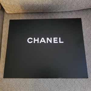 100% Authentic Chanel Box (Early 2000's) 15" x 12" x 6.5"